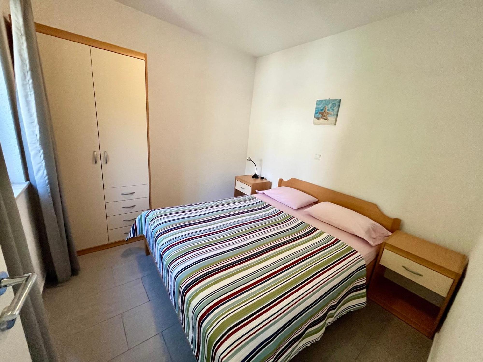 Paradise Apartments Gdinj Extérieur photo