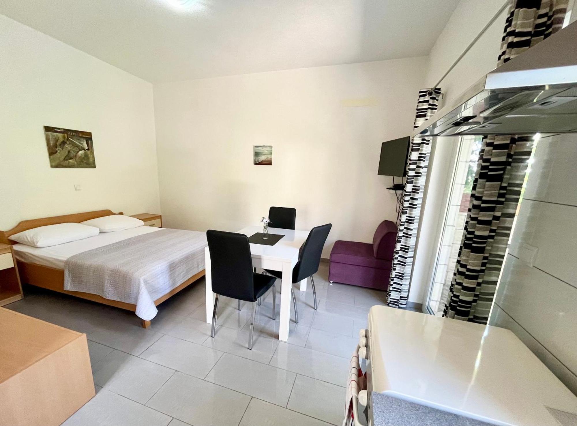 Paradise Apartments Gdinj Extérieur photo