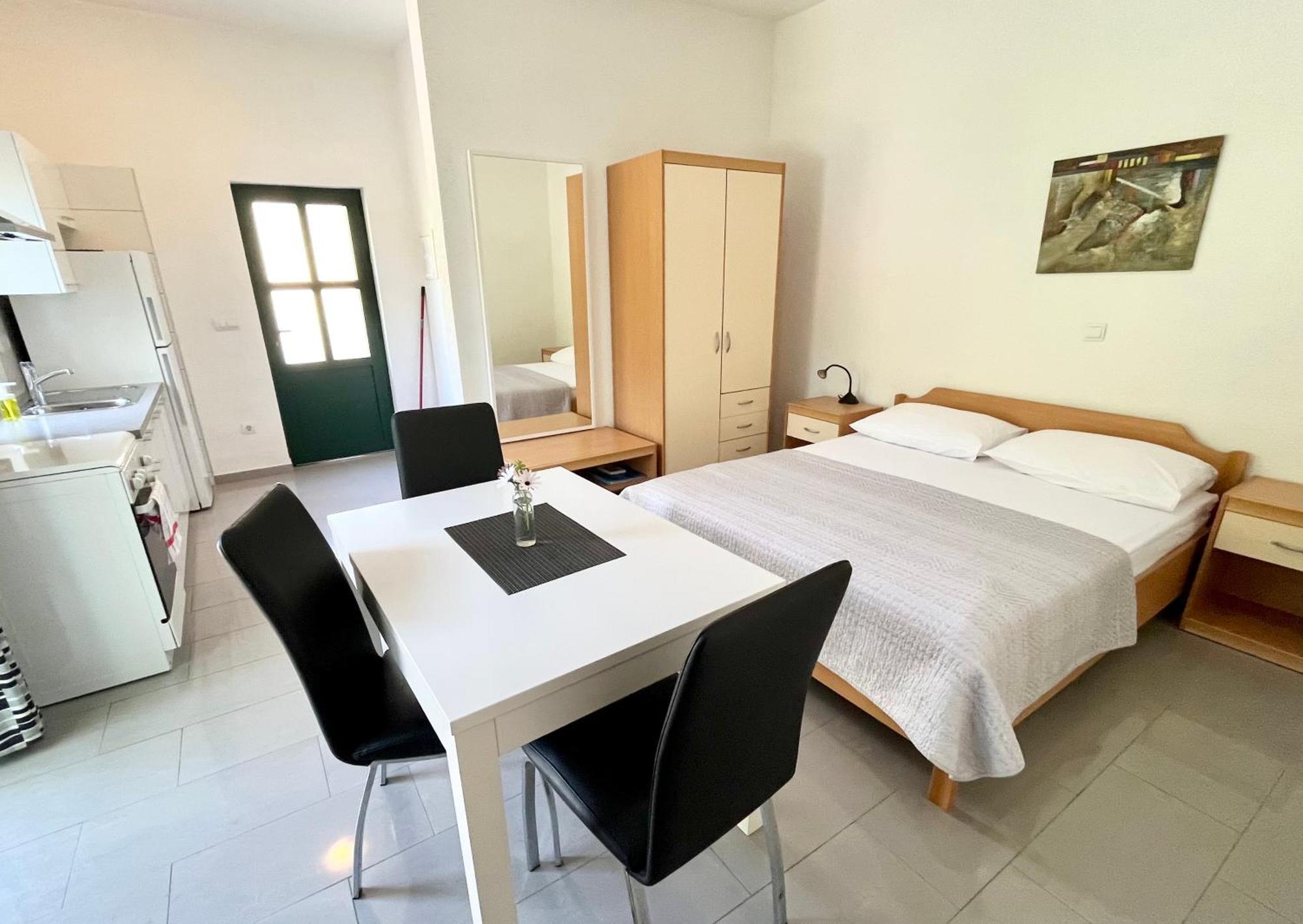 Paradise Apartments Gdinj Extérieur photo