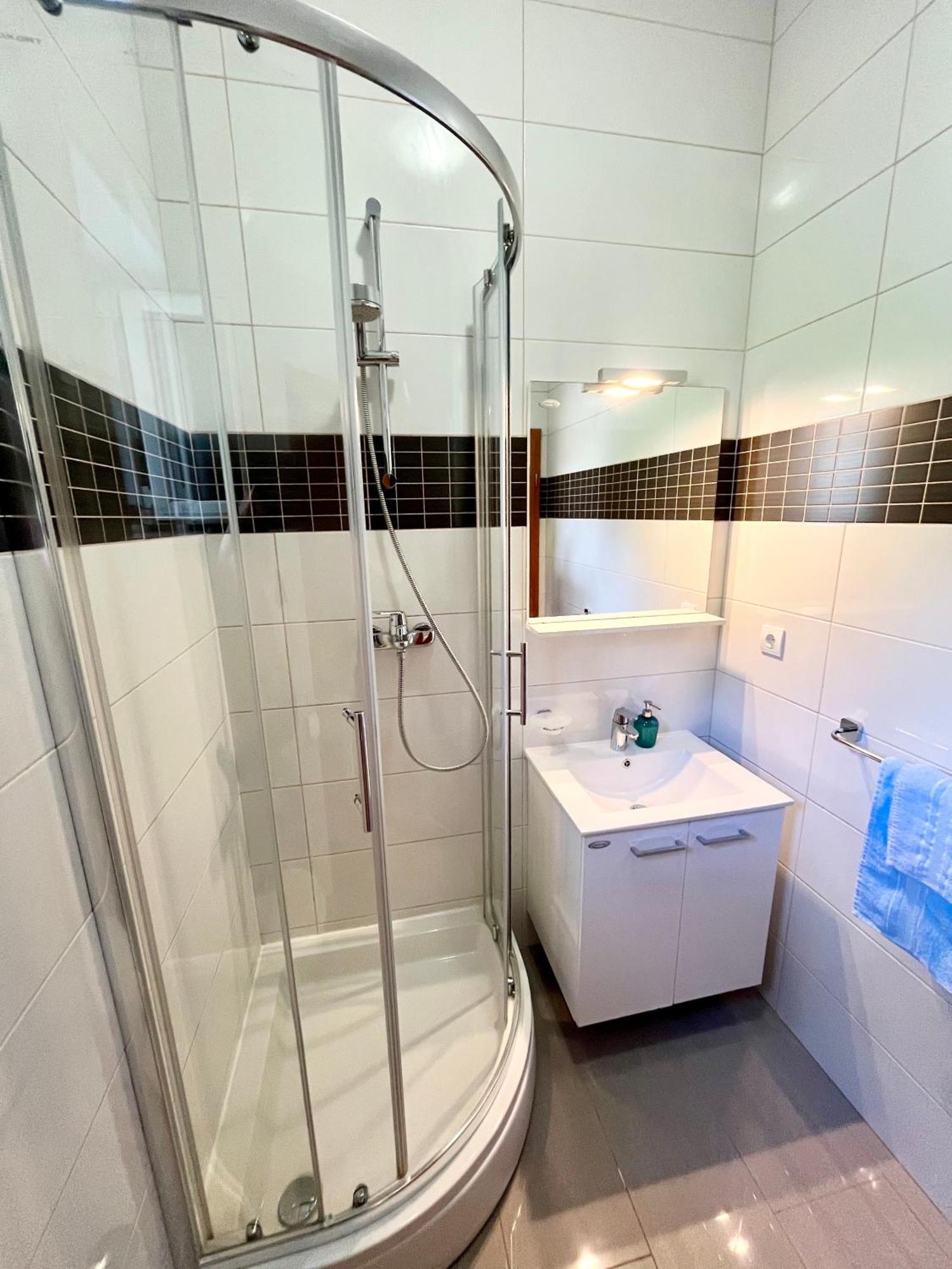 Paradise Apartments Gdinj Extérieur photo