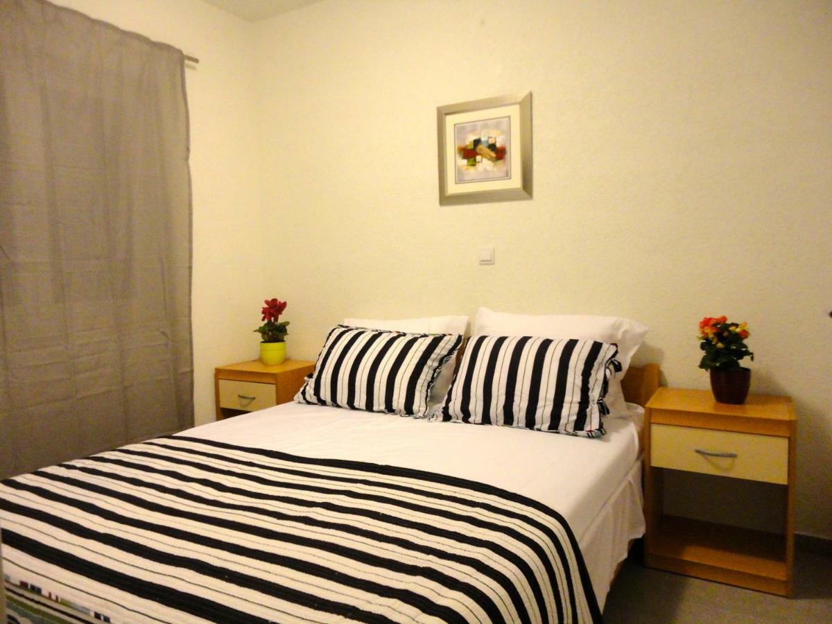 Paradise Apartments Gdinj Extérieur photo