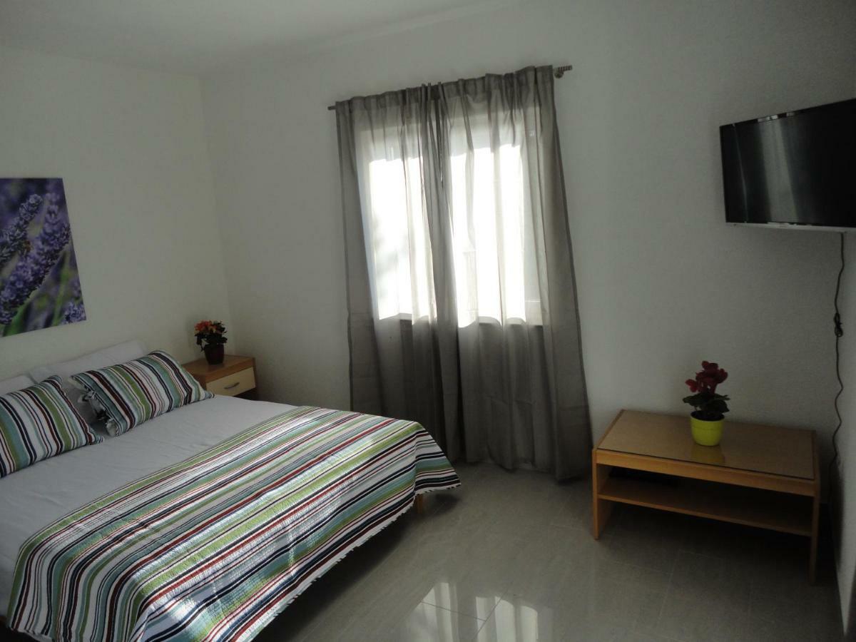Paradise Apartments Gdinj Extérieur photo